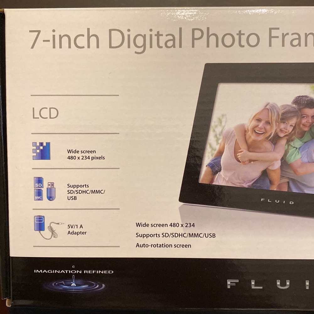 FLUID 7-inch Digital Picture Frame - Picture 7 of 12